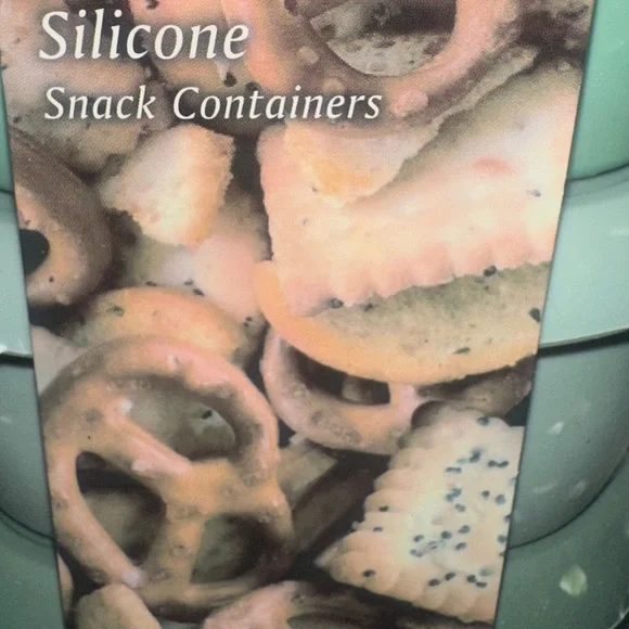Green Speckled Silicone Snack Containers - Picture 2 of 8